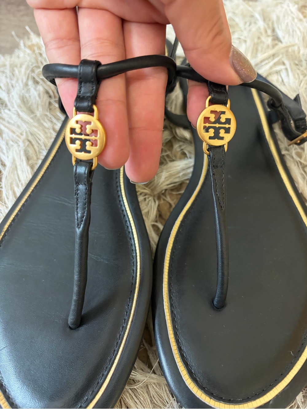 Women's black sandals with logo